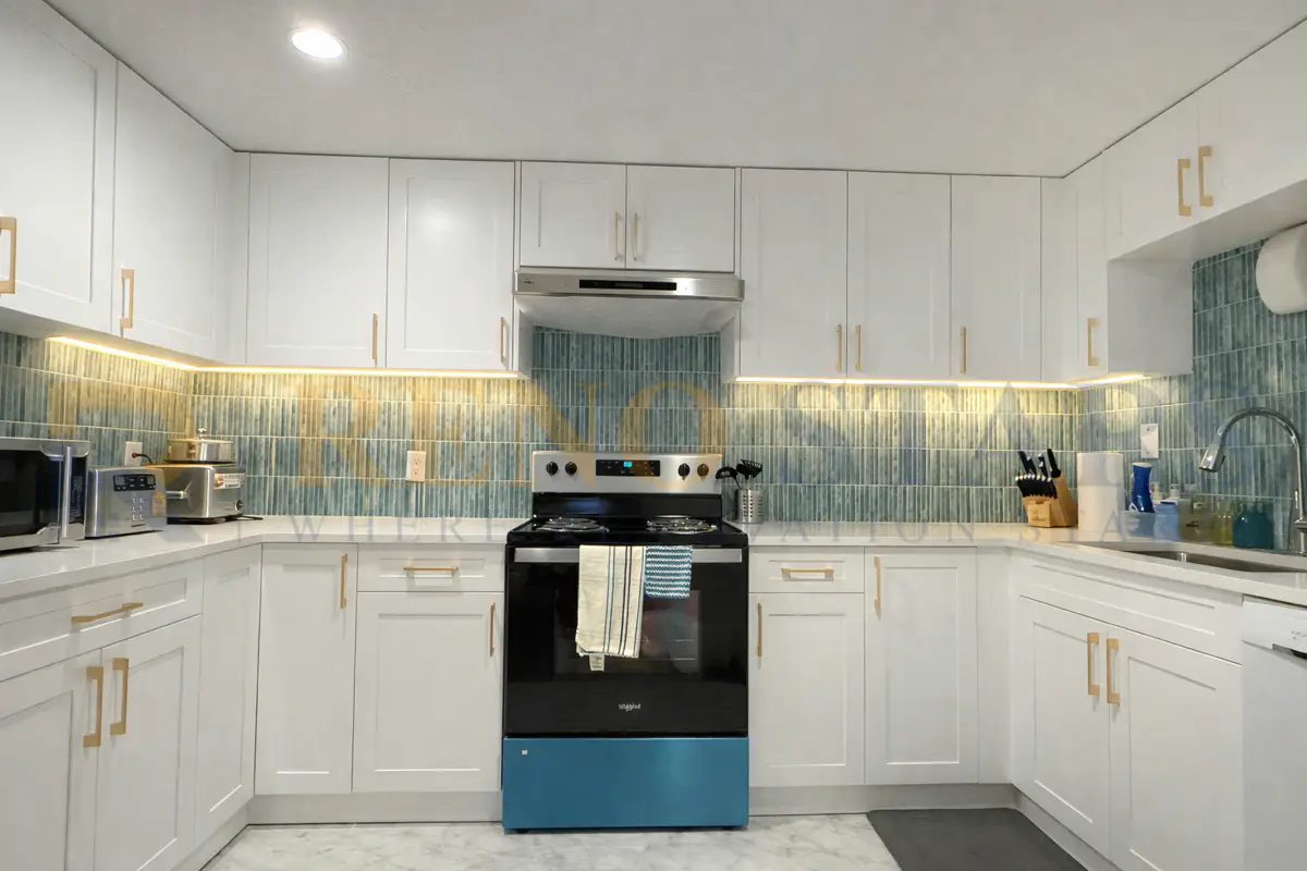 Stylish Kitchen Renovation in West Vancouver - After Renovation 1