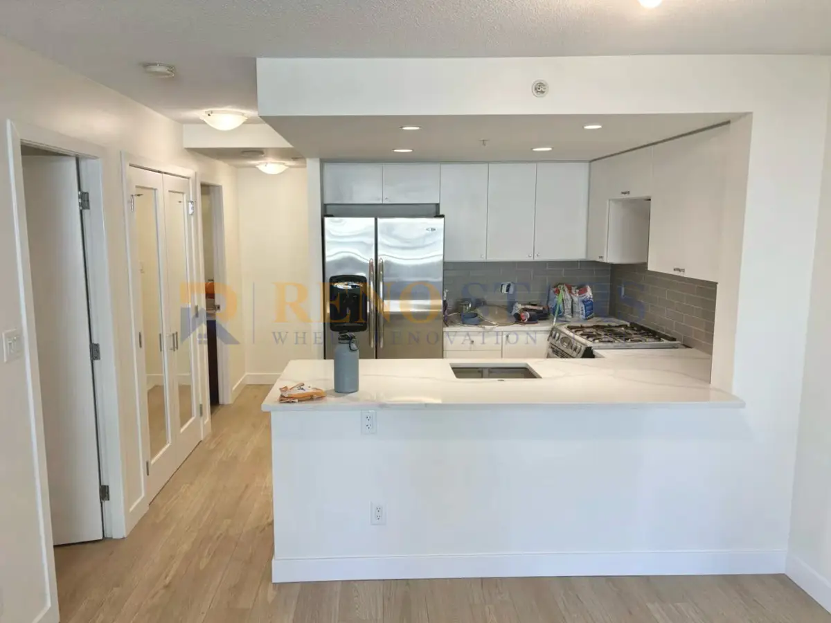 Renovación de condominio con bajo presupuesto en West Vancouver - Después 3