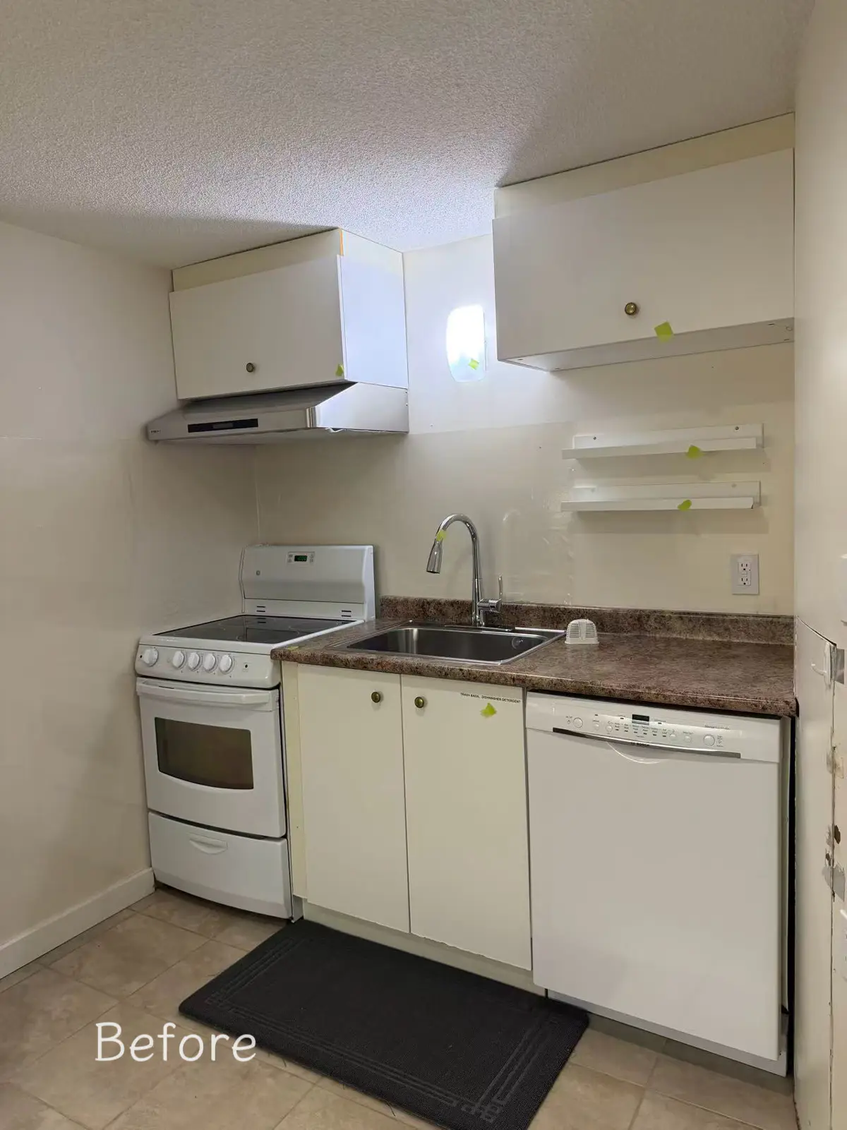 Stylish Kitchen Renovation with White Cabinets and Gold Handles - Before Renovation 2